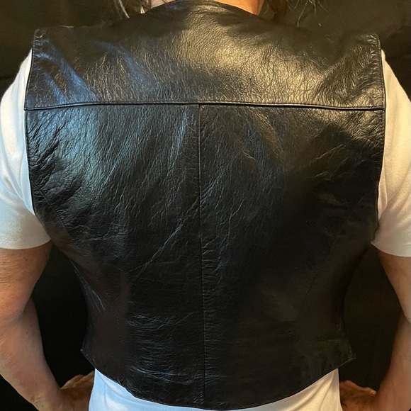 Black Leather Zip Vest - Picture 2 of 6